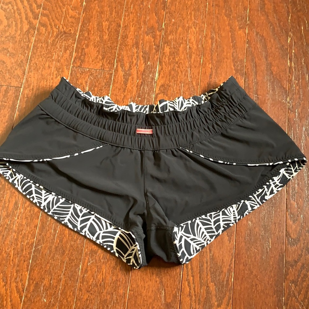Lululemon reversible shorts